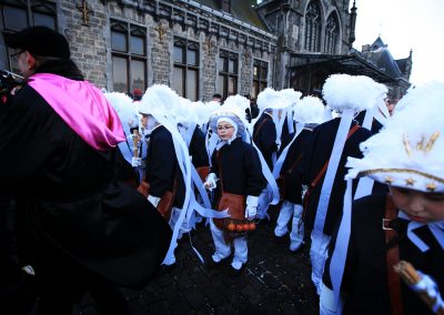 Paysans au carnaval de Binche.